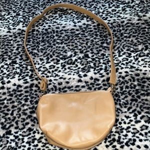 ⭐️5/$10⭐️Crossbody Bag